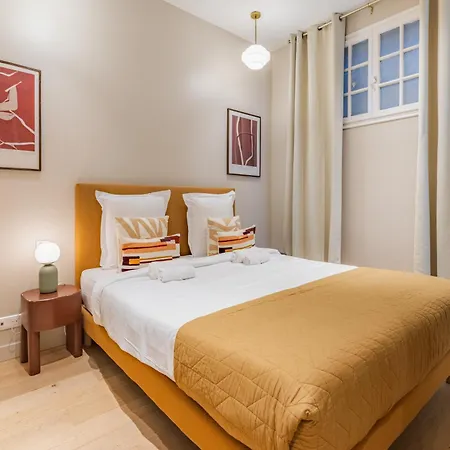 Large 4-room Air-conditioned With Patio In Apartmán *