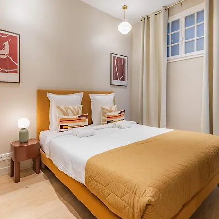 Appartement Large 4-room Air-conditioned With Patio In *